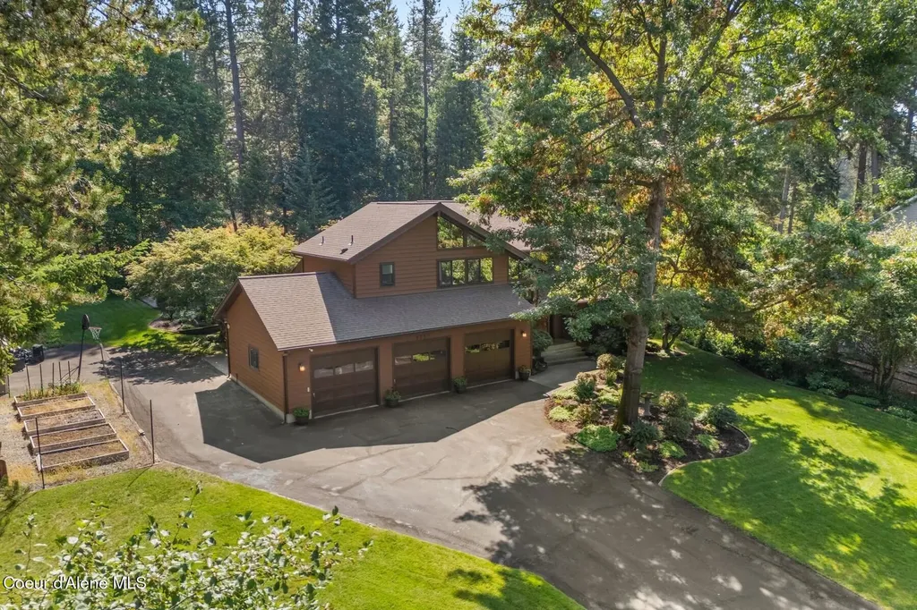 9737 N Circle Drive Hayden ID 83835