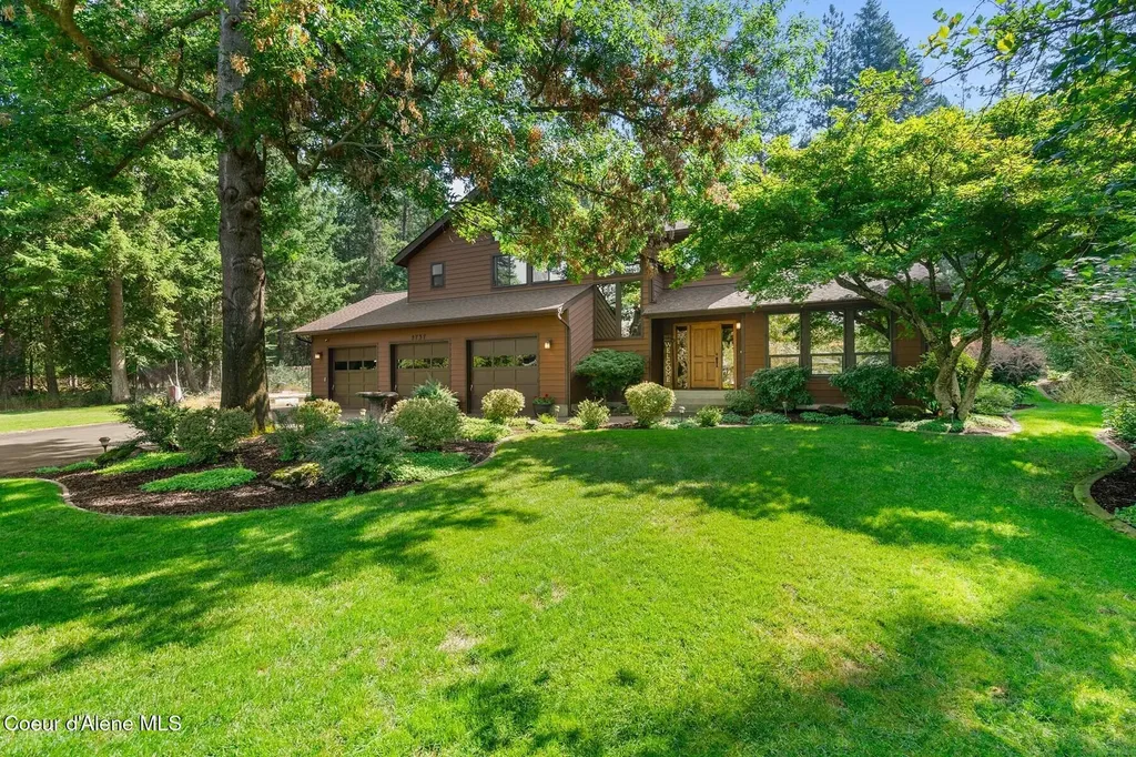9737 N Circle Drive Hayden ID 83835
