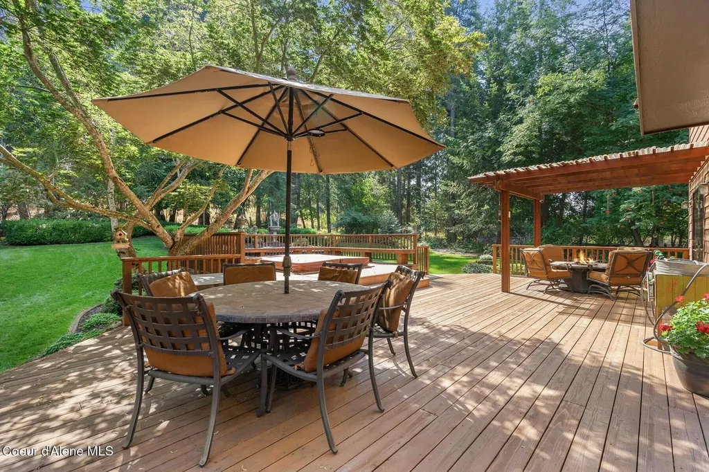 9737 N Circle Drive Hayden ID 83835