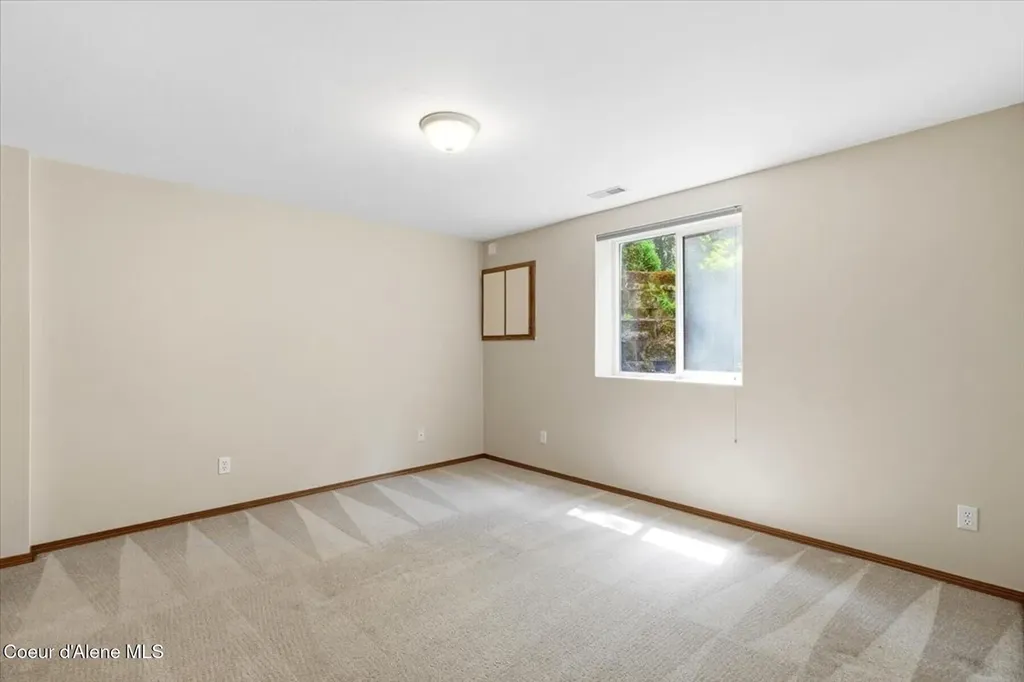 9737 N Circle Drive Hayden ID 83835