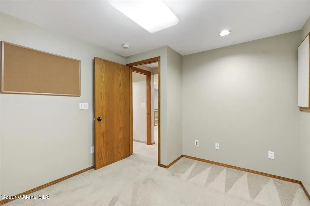 9737 N Circle Drive Hayden ID 83835