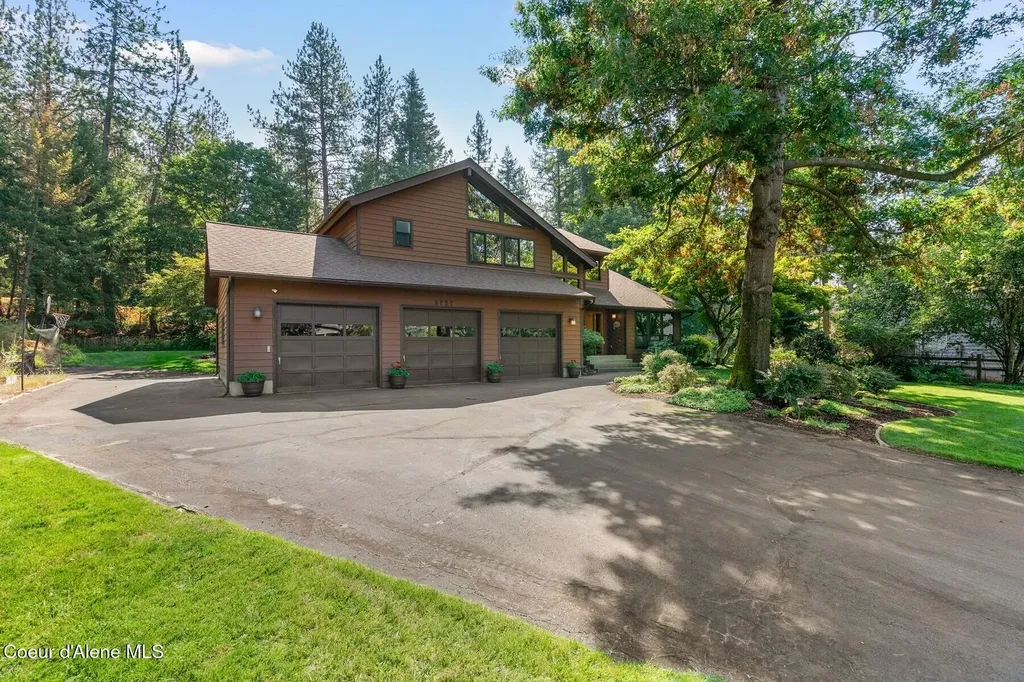 9737 N Circle Drive Hayden ID 83835