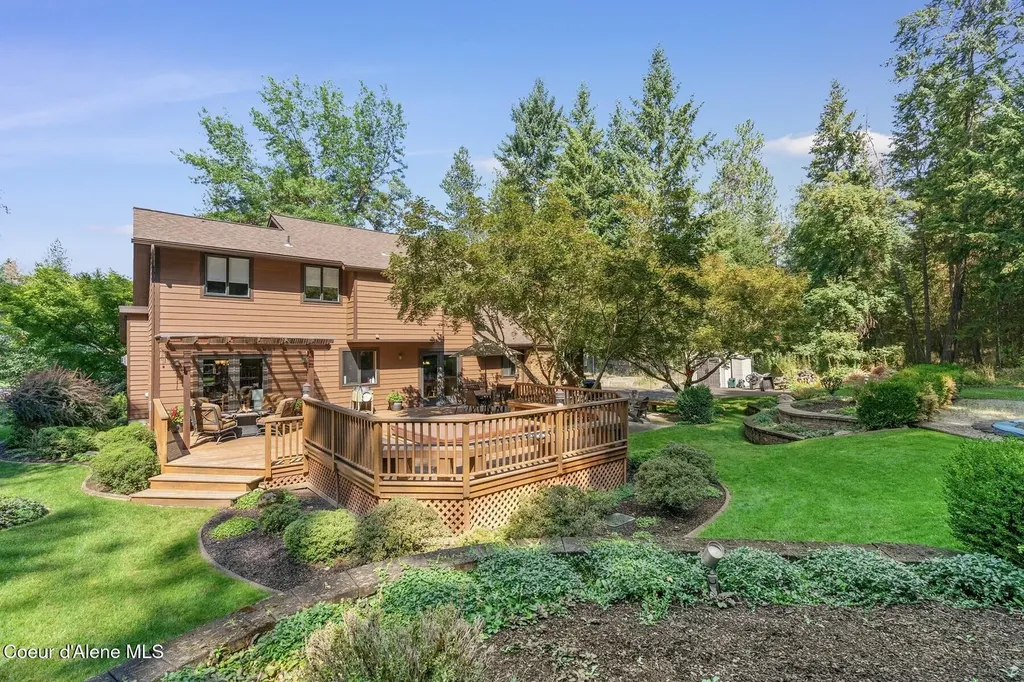 9737 N Circle Drive Hayden ID 83835