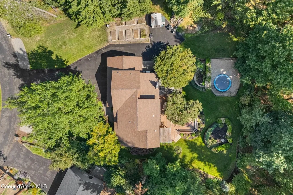 9737 N Circle Drive Hayden ID 83835