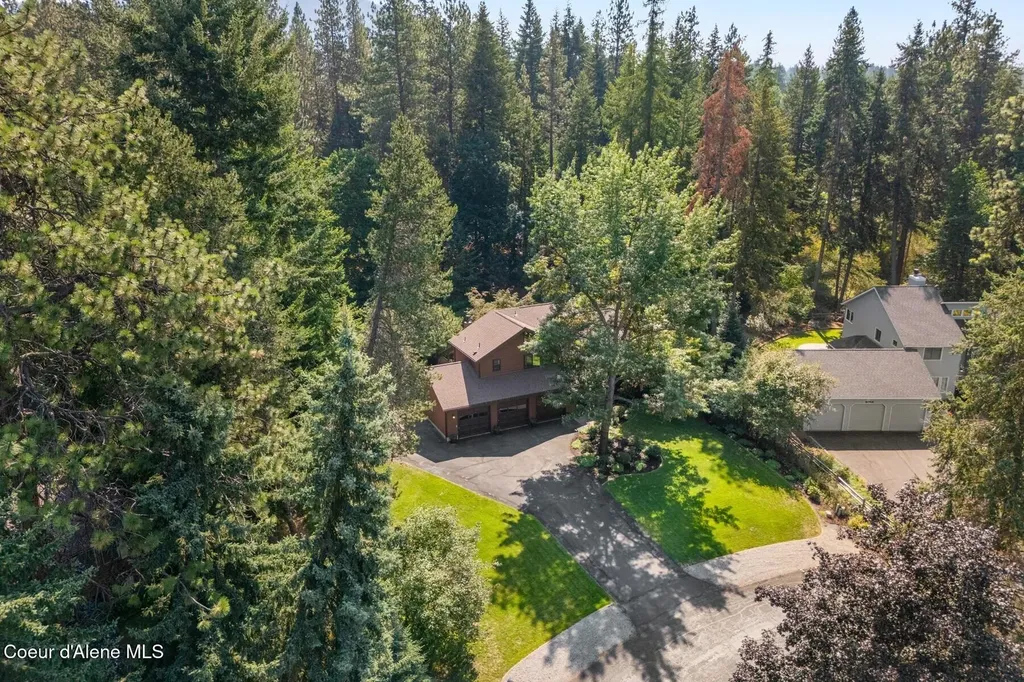 9737 N Circle Drive Hayden ID 83835
