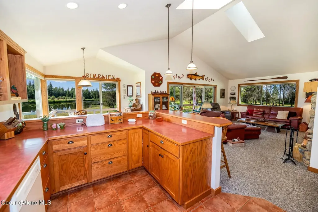 5653 Gleason Mcabee Falls Road Priest River ID 83856