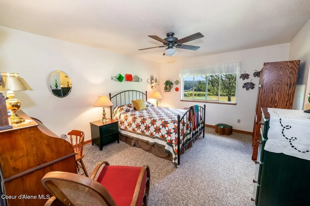 5653 Gleason Mcabee Falls Road Priest River ID 83856