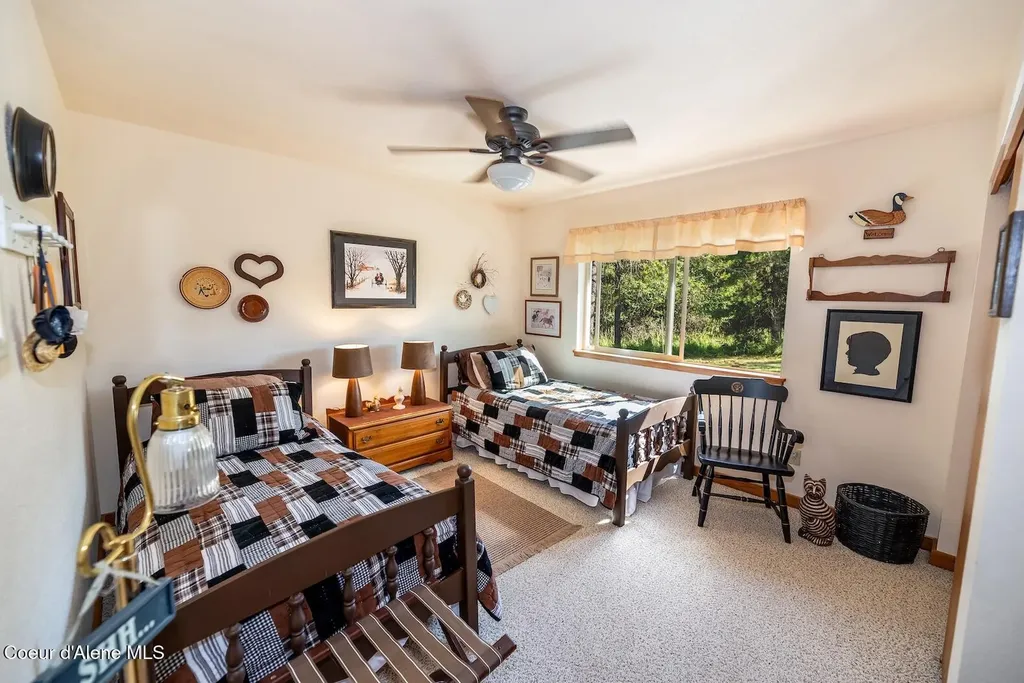 5653 Gleason Mcabee Falls Road Priest River ID 83856