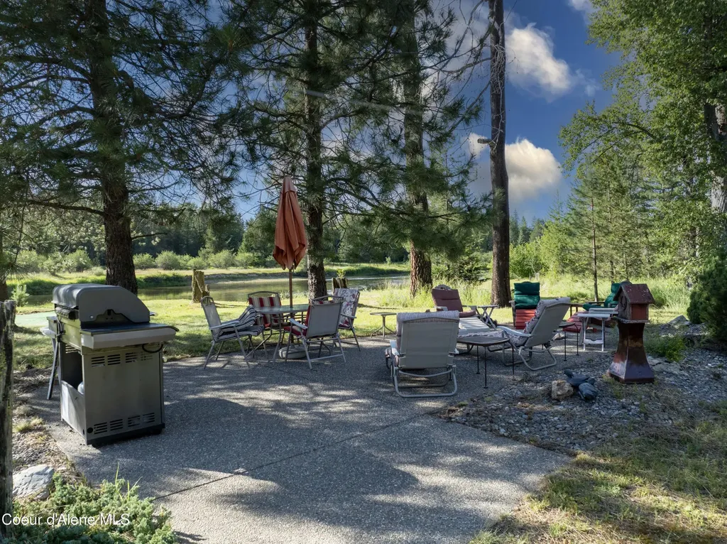 5653 Gleason Mcabee Falls Road Priest River ID 83856