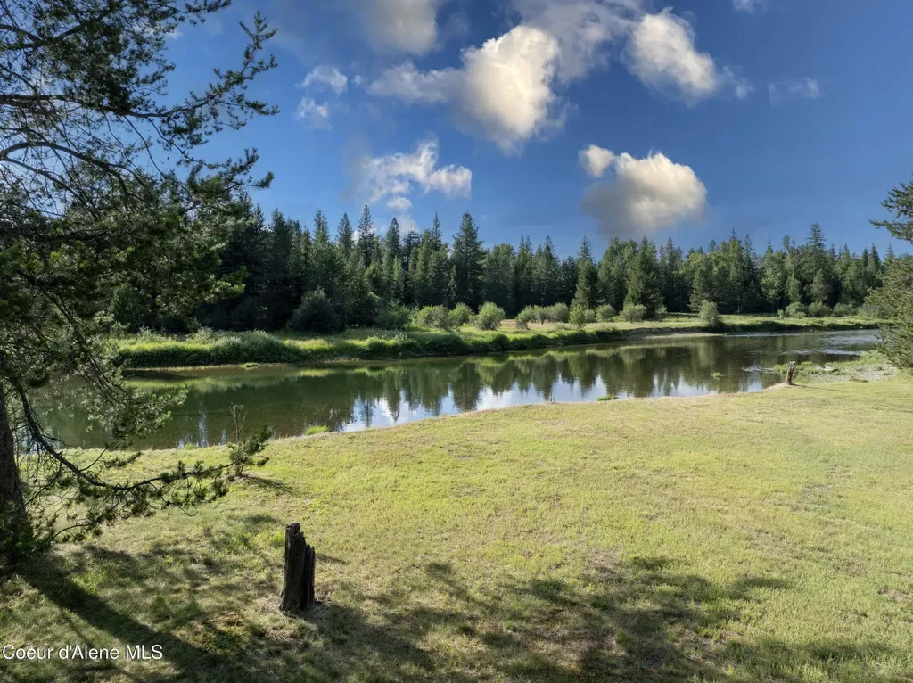 5653 Gleason Mcabee Falls Road Priest River ID 83856