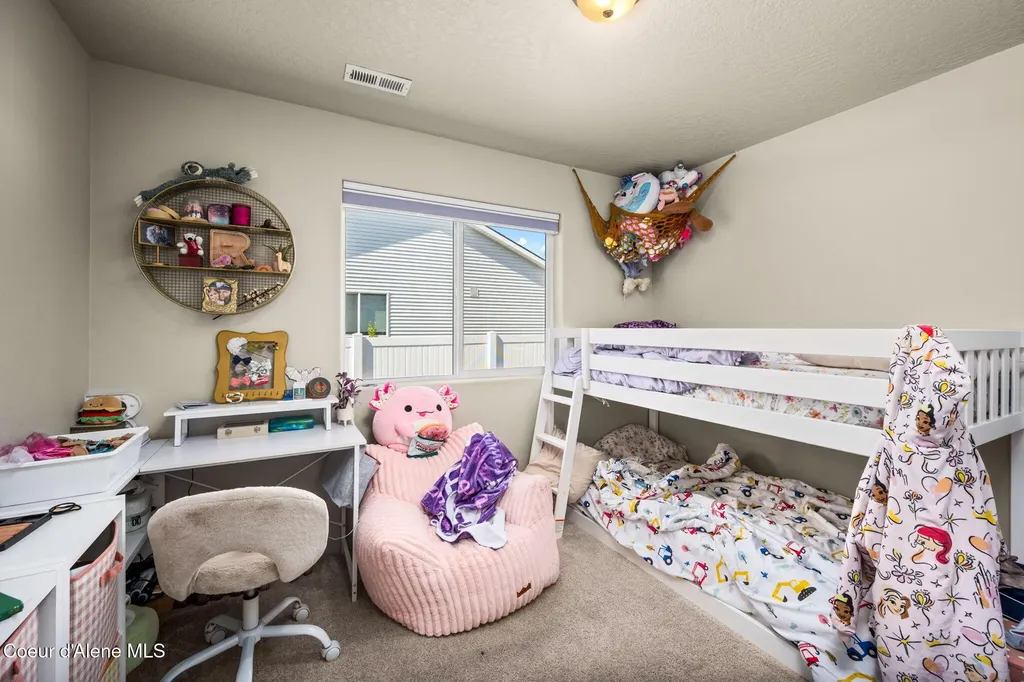9852 N Berkshire Street Hayden ID 83835