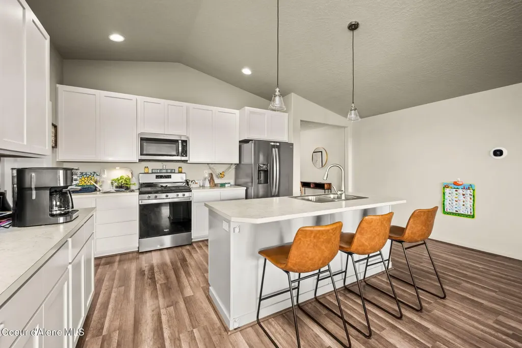 9852 N Berkshire Street Hayden ID 83835