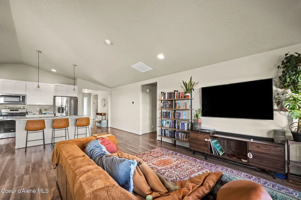 9852 N Berkshire Street Hayden ID 83835