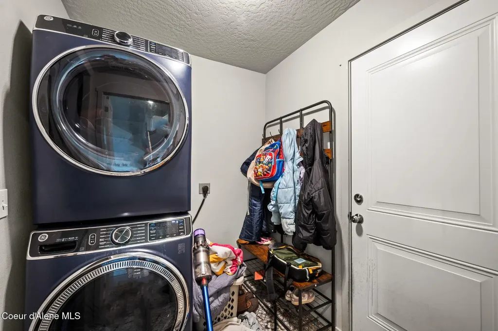9852 N Berkshire Street Hayden ID 83835