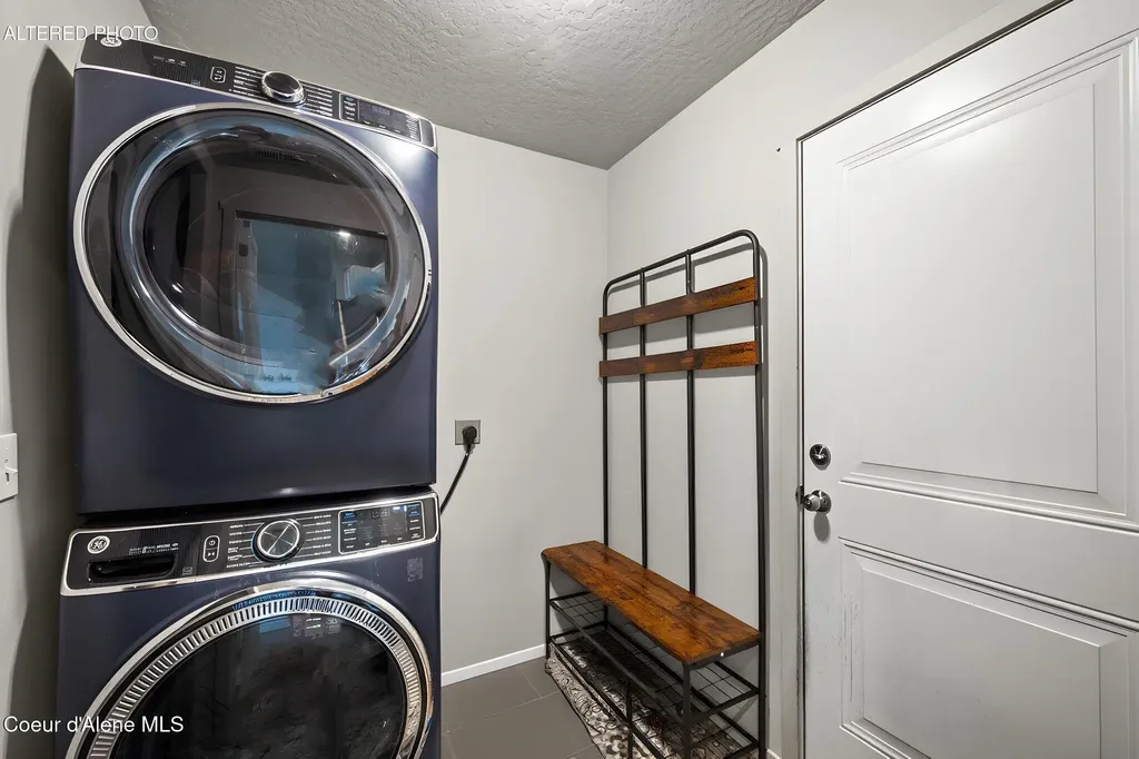9852 N Berkshire Street Hayden ID 83835