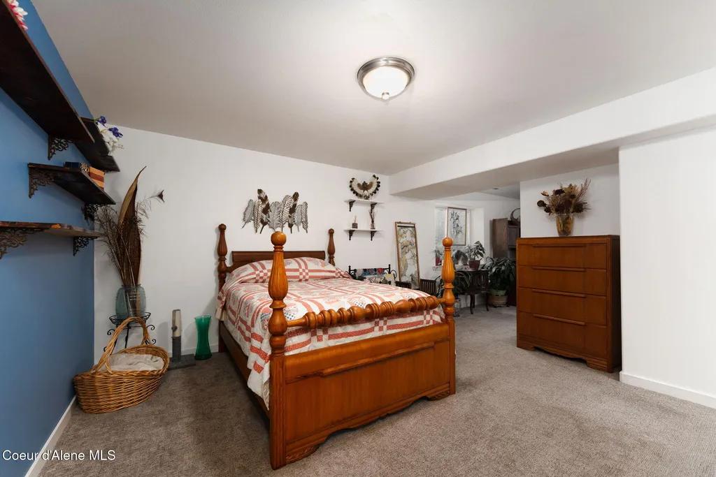2492 W Evening Star Road Post Falls ID 83854