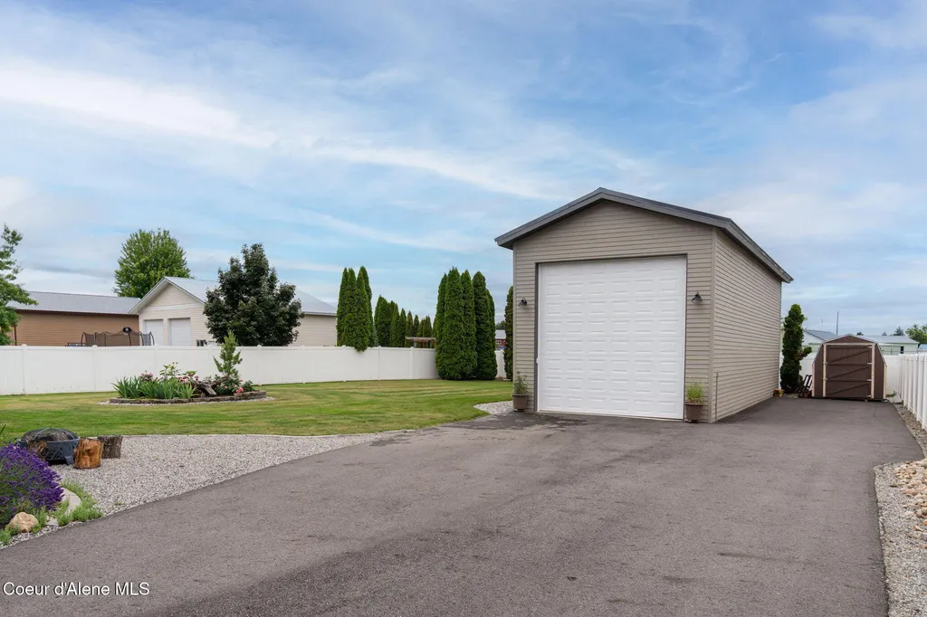 2492 W Evening Star Road Post Falls ID 83854