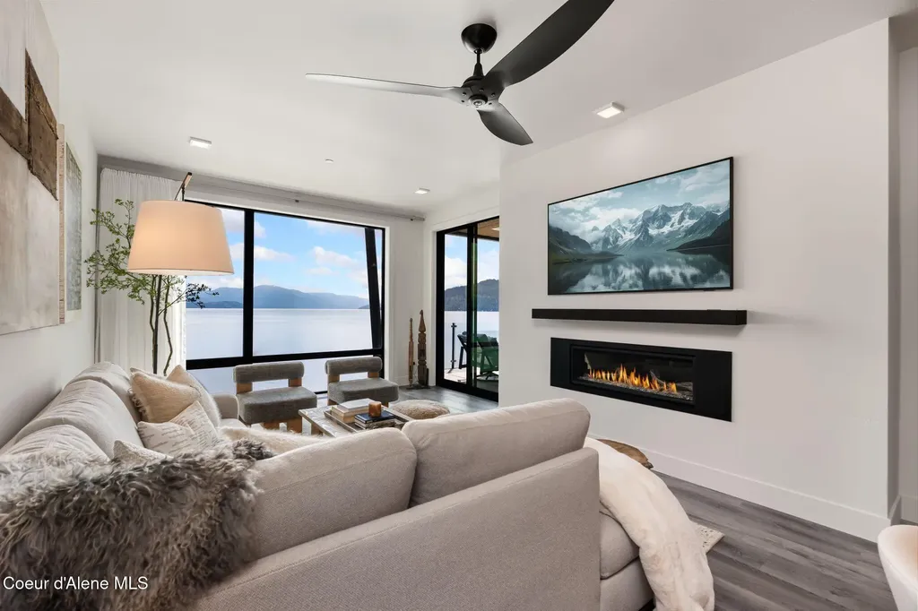 802 Sandpoint Avenue Sandpoint ID 83864