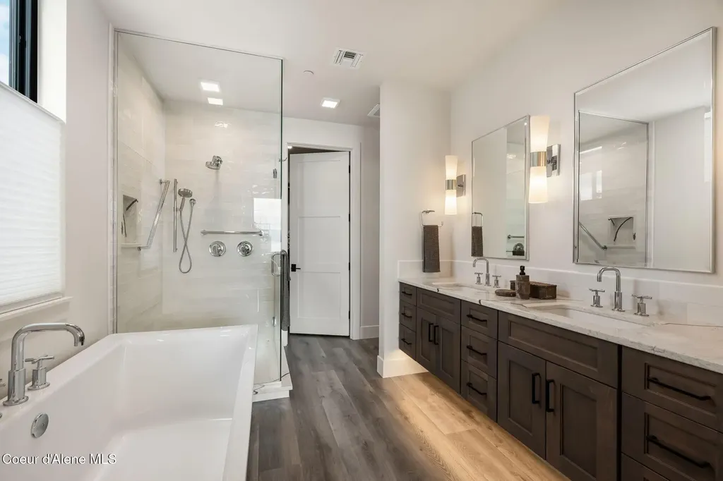 802 Sandpoint Avenue Sandpoint ID 83864
