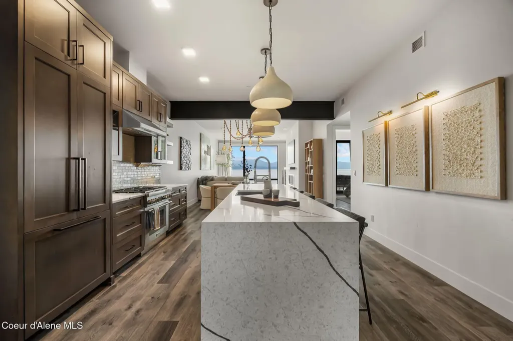 802 Sandpoint Avenue Sandpoint ID 83864