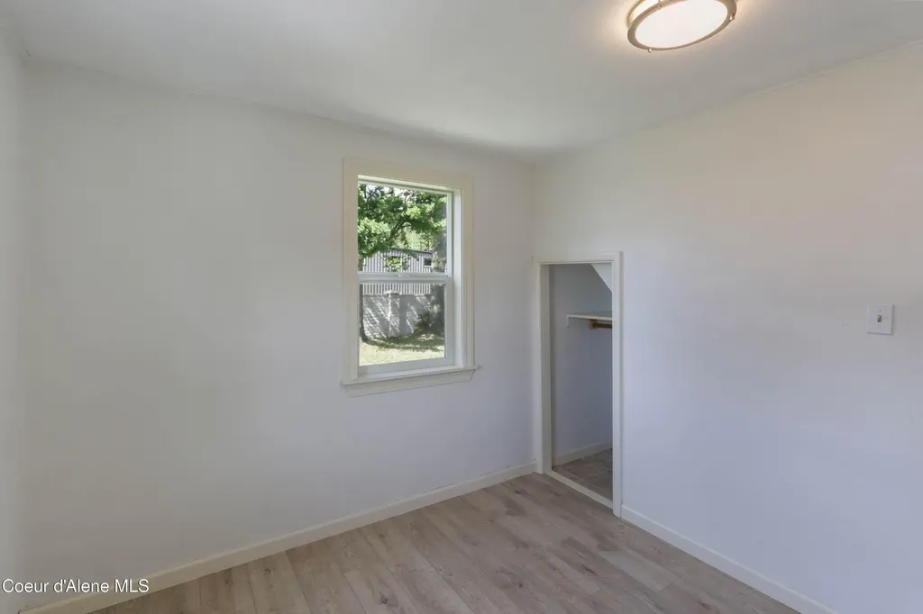 632 Roberson Way Sandpoint ID 83864