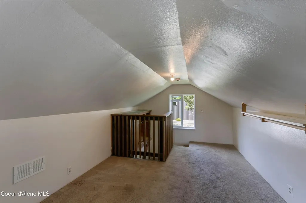 632 Roberson Way Sandpoint ID 83864