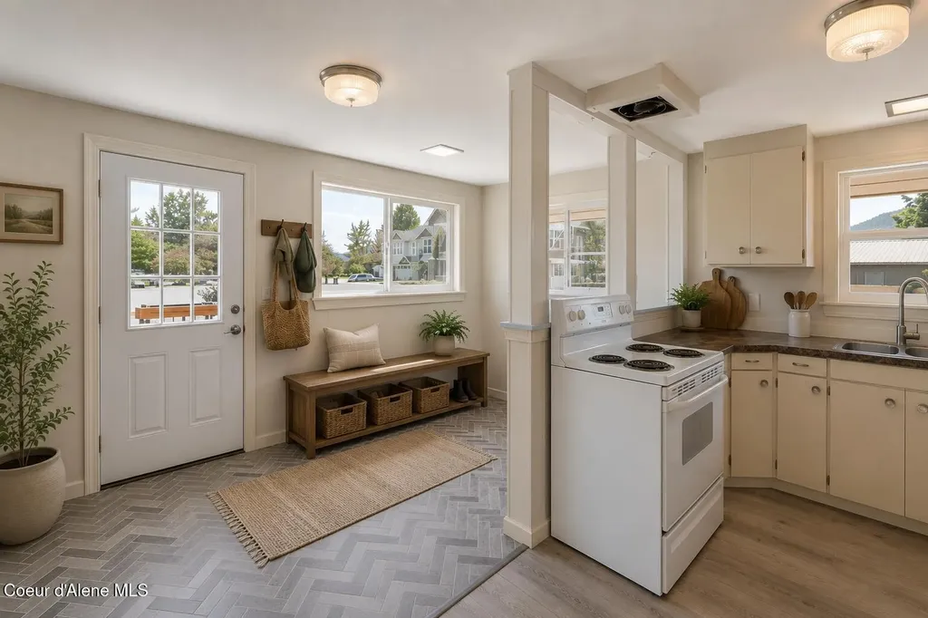 632 Roberson Way Sandpoint ID 83864