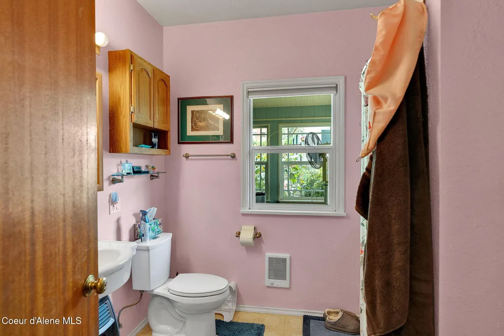 134 N Frederick Avenue Harrison ID 83833