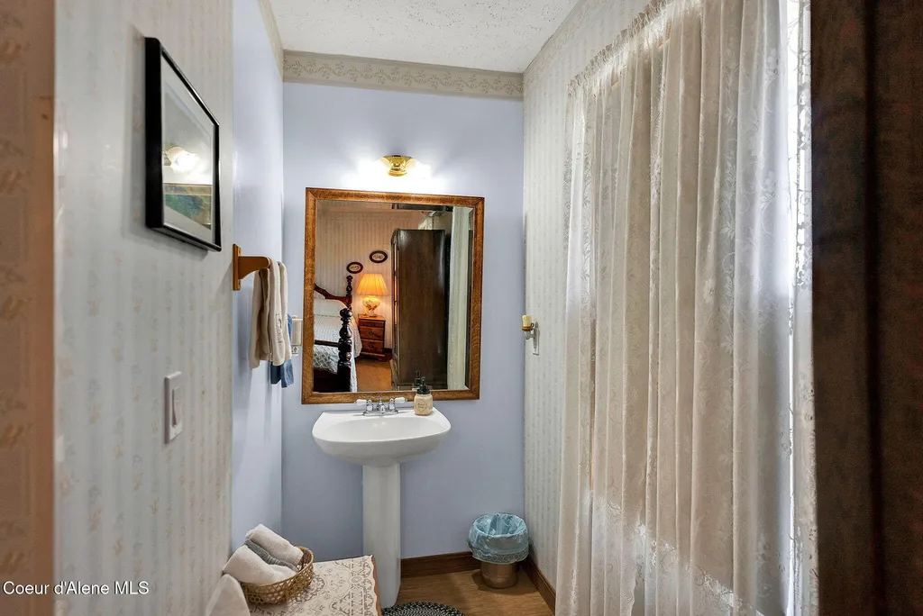134 N Frederick Avenue Harrison ID 83833