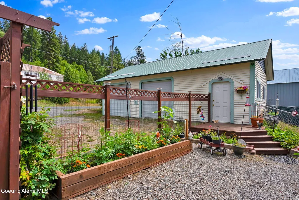 134 N Frederick Avenue Harrison ID 83833