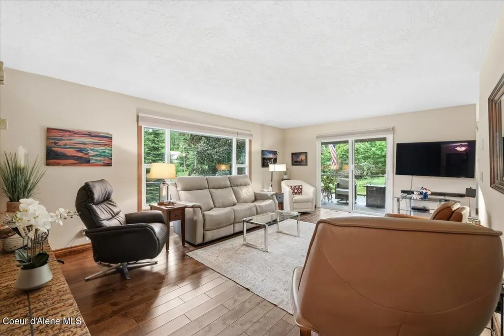 380 Electric Avenue Kingston ID 83839