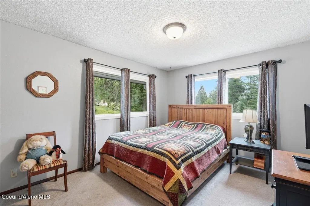 380 Electric Avenue Kingston ID 83839