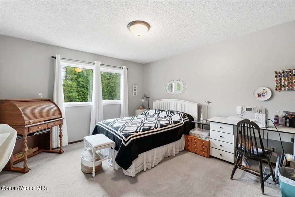 380 Electric Avenue Kingston ID 83839