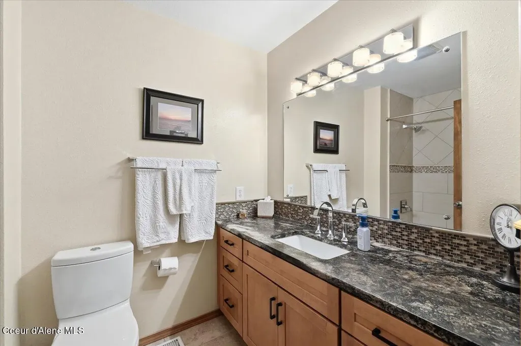 380 Electric Avenue Kingston ID 83839
