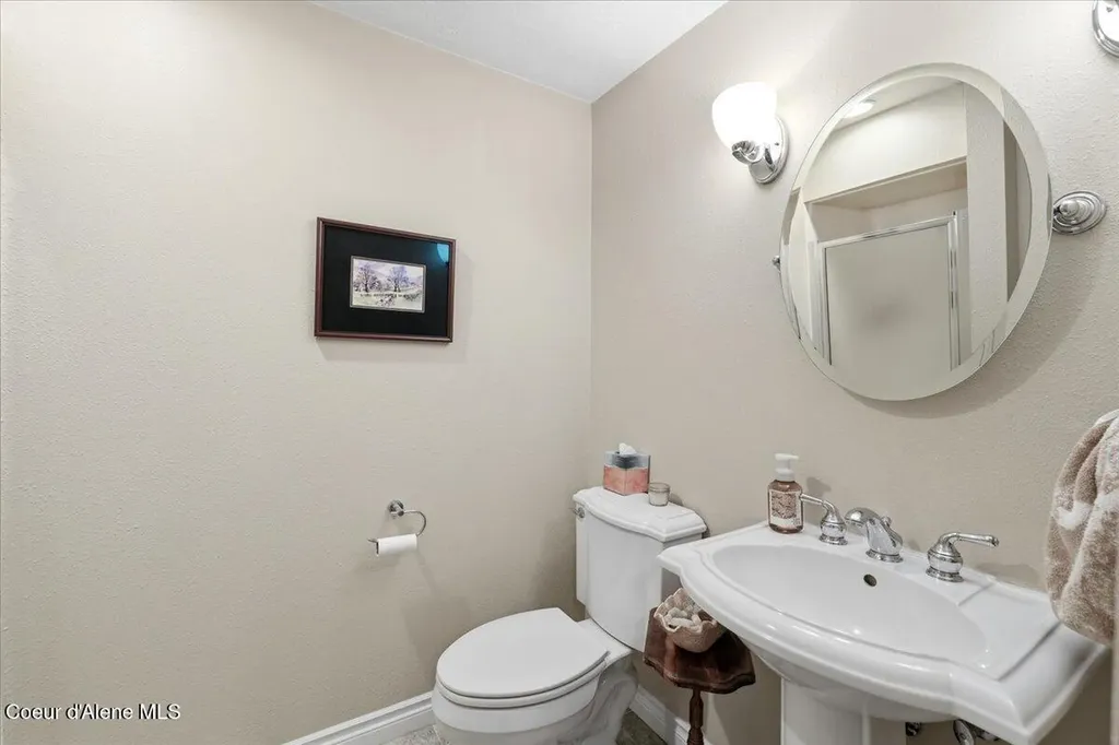 380 Electric Avenue Kingston ID 83839