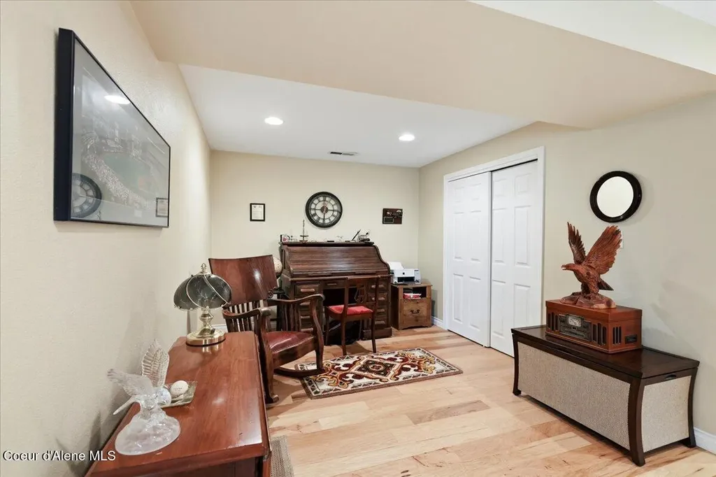 380 Electric Avenue Kingston ID 83839