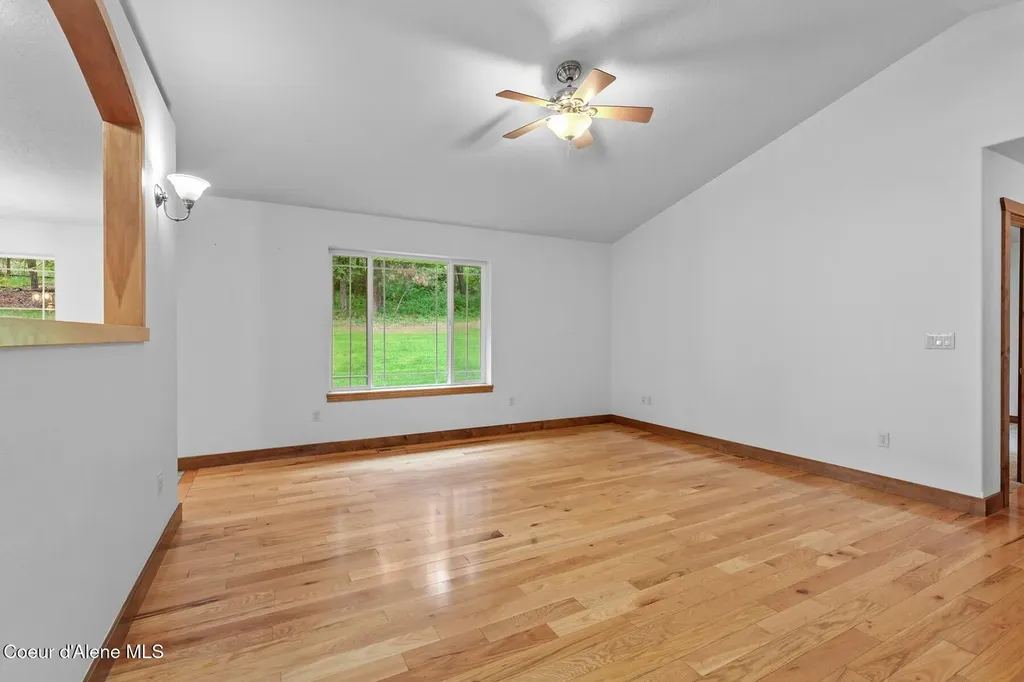 11074 W Riverview Drive Post Falls ID 83854