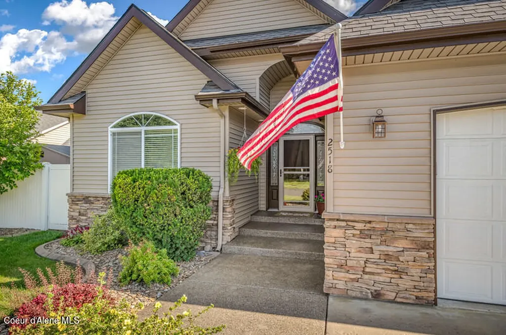 2518 W Berkley Lane Hayden ID 83835