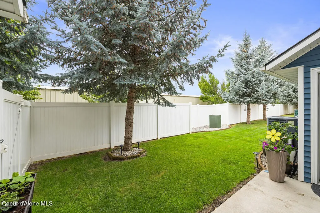 3306 E Lashawn Court Post Falls ID 83854