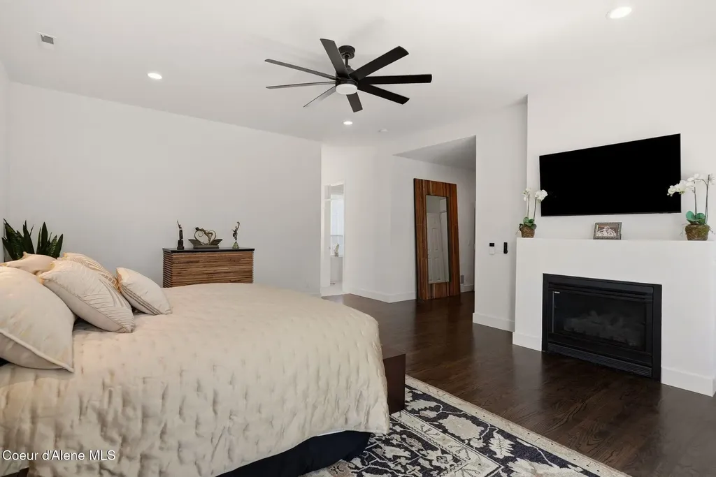 2946 E Point Hayden Drive Hayden Lake ID 83835
