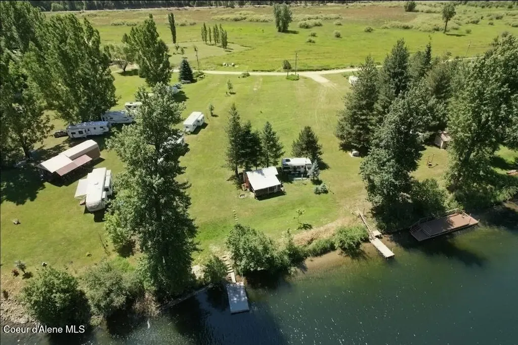 568 W Riverside Drive St. Maries ID 83861