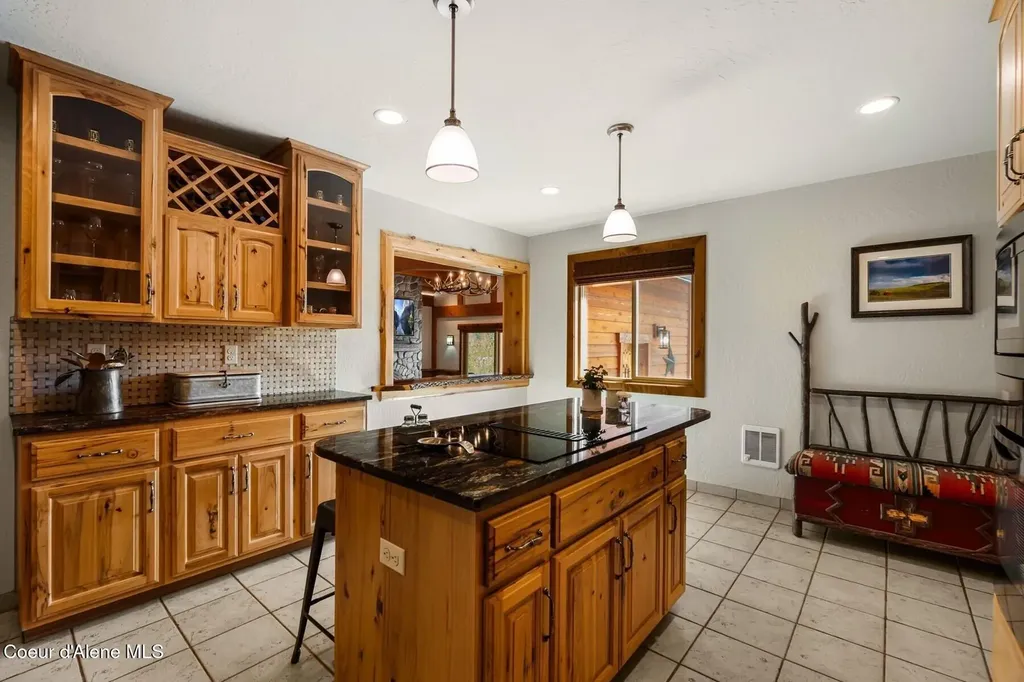 5250 Highway 2 Priest River ID 83856