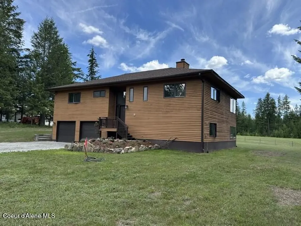 634 Skyhawk Drive Spirit Lake ID 83869