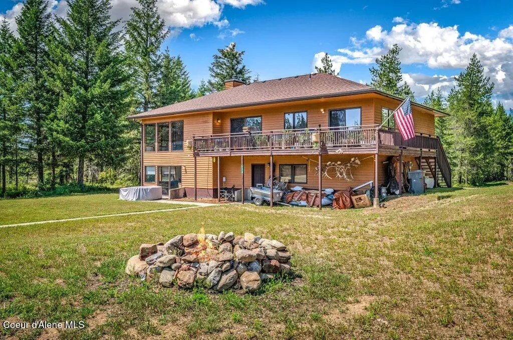 634 Skyhawk Drive Spirit Lake ID 83869