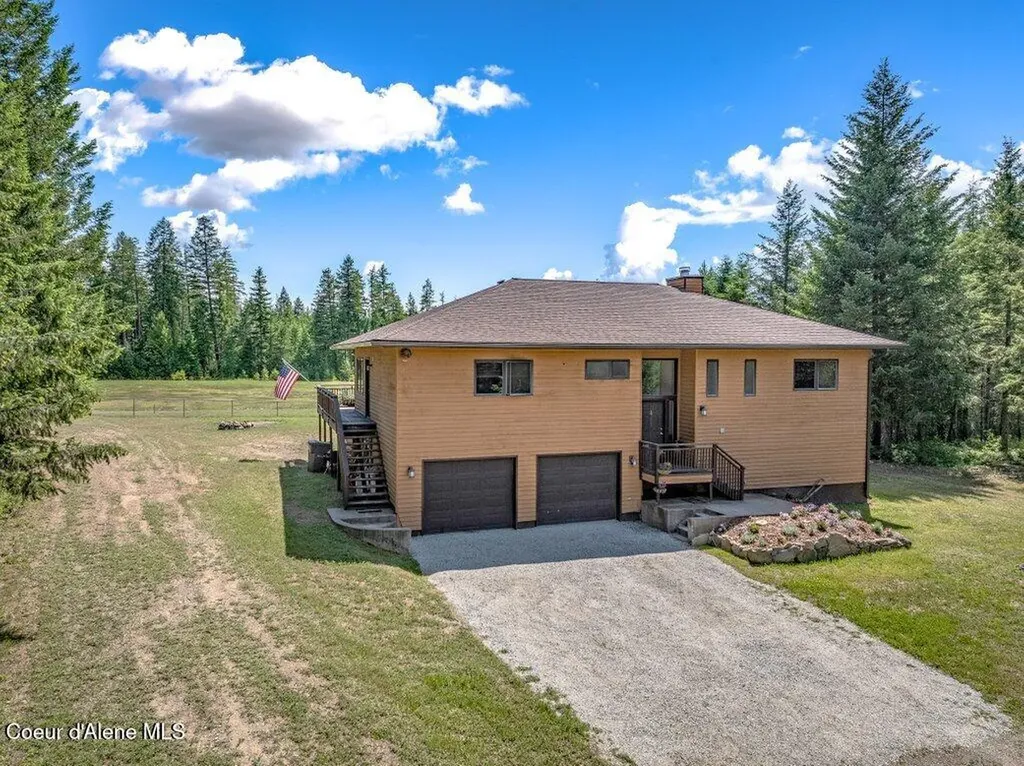 634 Skyhawk Drive Spirit Lake ID 83869