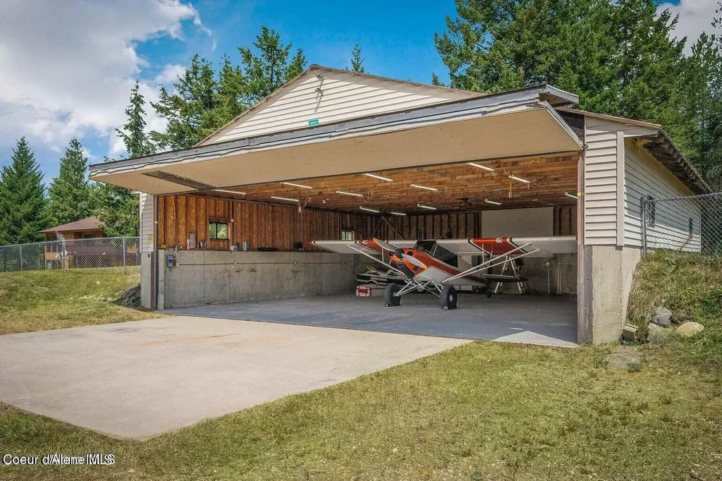634 Skyhawk Drive Spirit Lake ID 83869