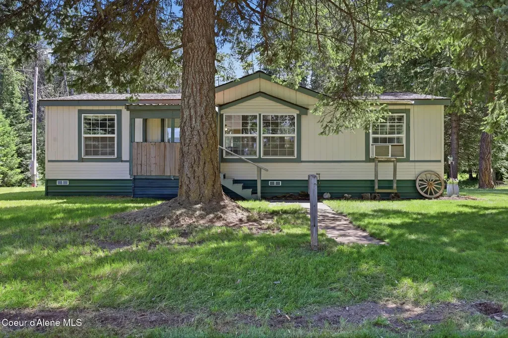4374 E Timberland Road Athol ID 83801