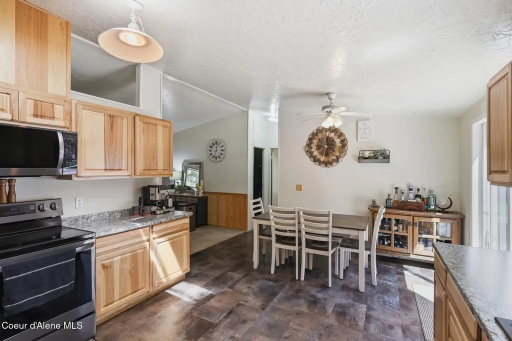 4374 E Timberland Road Athol ID 83801