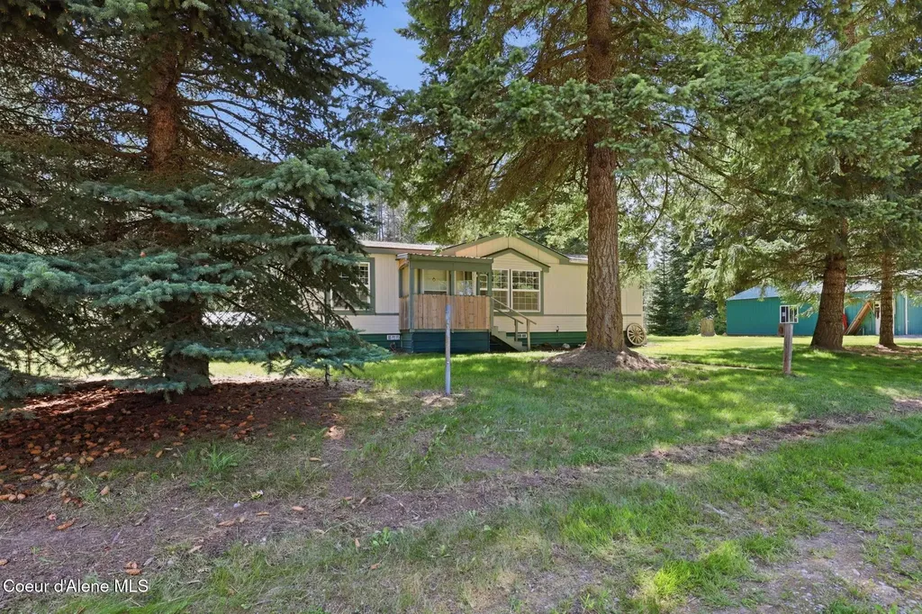 4374 E Timberland Road Athol ID 83801