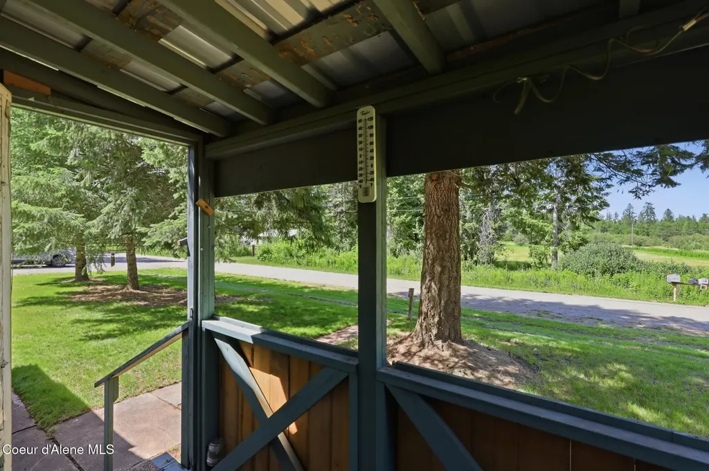 4374 E Timberland Road Athol ID 83801